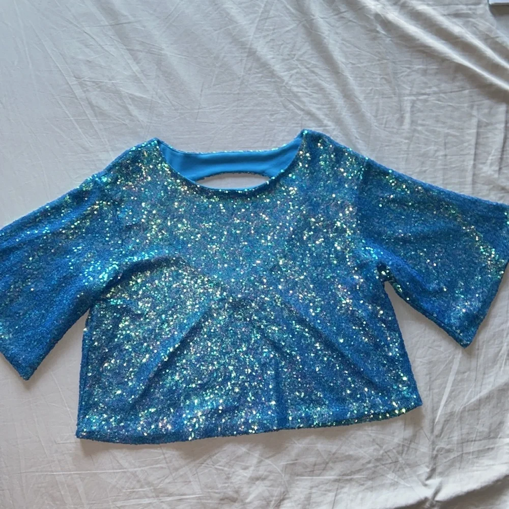 Lily White | Womens Blue Sequin Crop Top w/ Lining & Keyhole Cutout - Size XL - Picture 3 of 12